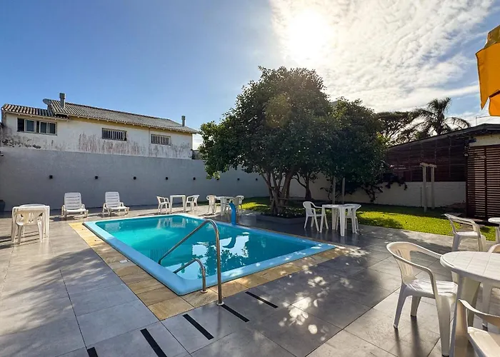 Atlantida Johsil Hotel